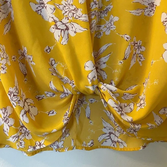 West Kei | Yellow Floral Blouse, Tie Front | Size Medium - Picture 8 of 10